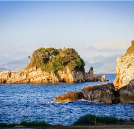 5 bedroom villa with pool & seaview, Perithia, sleeps 10